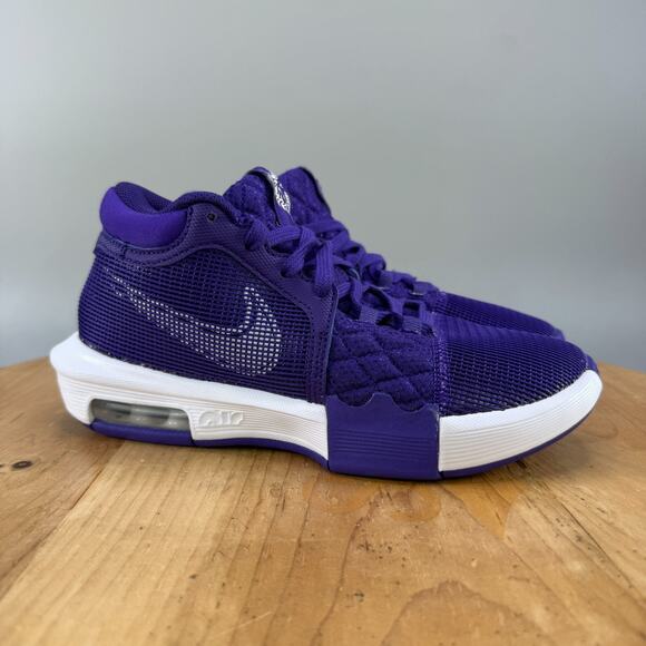 Mens 5.5 / W7 - Nike LeBron Witness 8 Purple Basketball Shoes FB9944-500 NEW - Picture 1 of 9